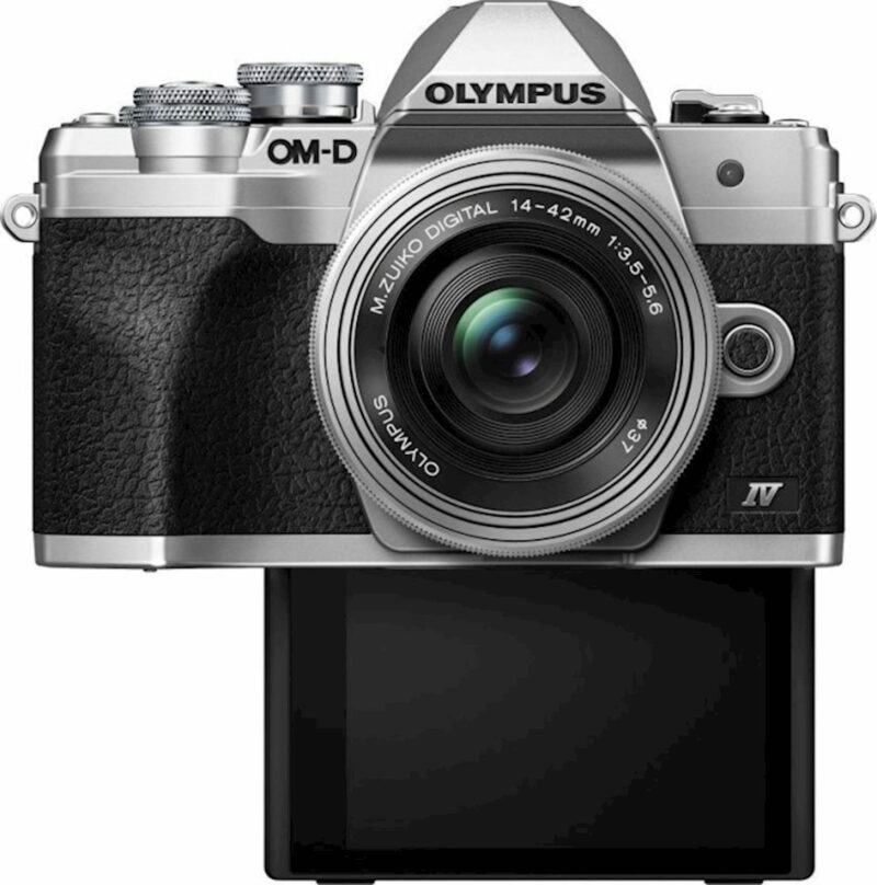 OLYMPUS OM-D E-M10 IV srebrn + 14-42mm 1:3.5-5.6 EZ pancake srebrne barve
