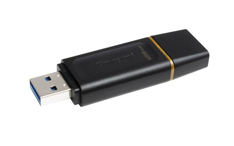 USB disk Kingston 128GB DT Exodia, 3.2 Gen1, črn, s pokrovčkom