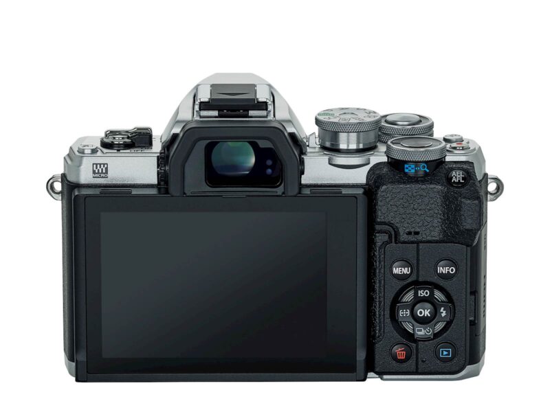 OLYMPUS OM-D E-M10 IV ohišje srebrne barve