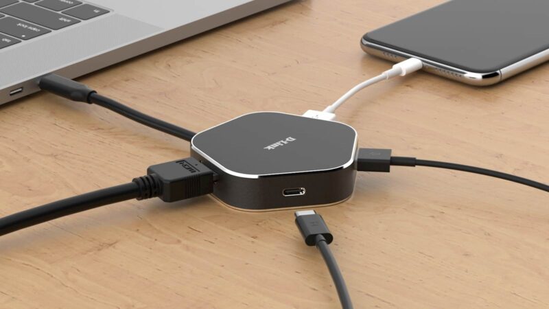 D-link 4-v-1 razdelilnik USB-C HDMI in napajanje