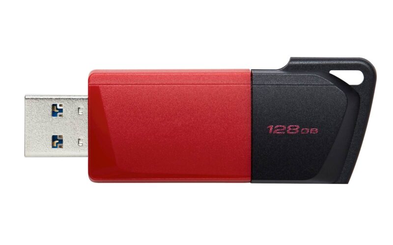 USB disk Kingston 128GB DT Exodia M, 3.2 Gen1, črno rdeč, drsni priključek