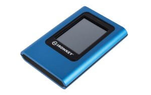SSD Kingston IronKey 960GB Vault Privacy 80, 250/250 MB/s, USB 3.2, 256-bitno šifriran,zunanji SSD Kingston IronKey 960GB Vault Privacy 80, 250/250 MB/s, USB 3.2, 256-bitno šifriran,zunanji