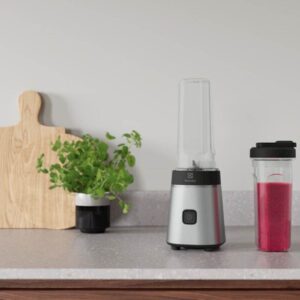 Pokončni mešalnik sport blender Electrolux E3SB1-4ST