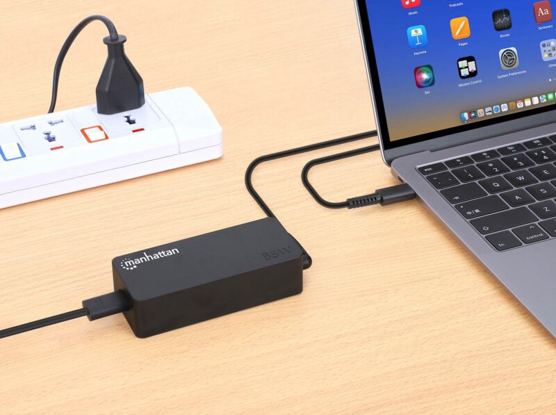USB-C Power Delivery Laptop Charger-65W MANHATTAN