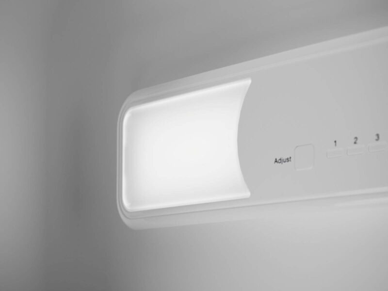 Vgradni komb. hladilnik Electrolux ENS3SE18S, Low Frost