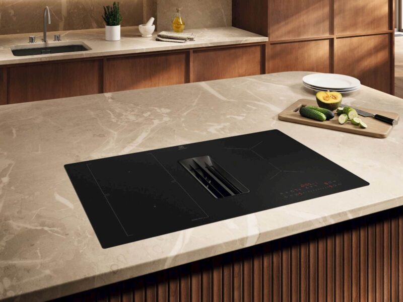 Vgr. plošča Electrolux z integrirano napo ECC83410CT, Saphir Matt