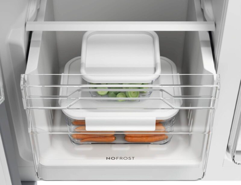 Ameriški hladilnik Electrolux EAT6ME53E0, črno steklo Ameriški hladilnik Electrolux EAT6ME53E0, črno steklo